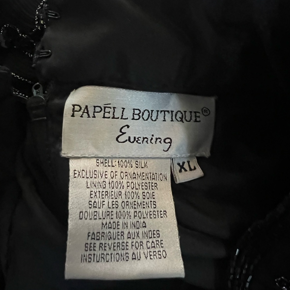 Papell Boutique Top Women’s Size XL Black Beaded Floral ShortSleeve Silk Lined - Picture 6 of 6